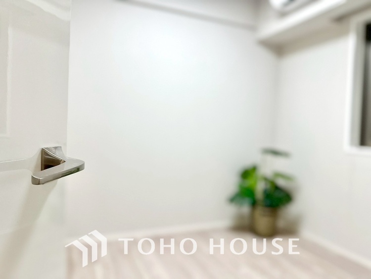 内装 【PRIVATE ROOM】◆快適◆な暮らしに不可欠な収納スペース。快適さとともに思い出も詰まっていく。