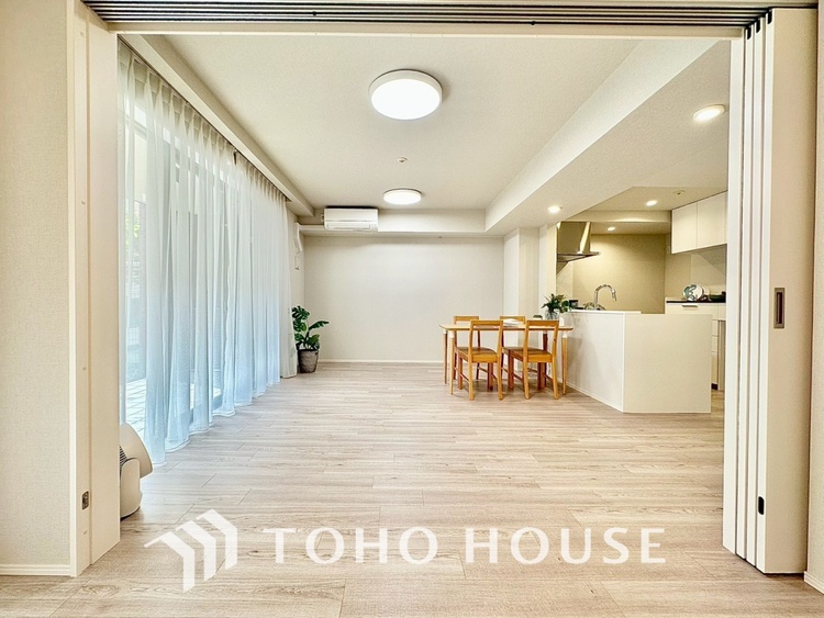 内装 【LIVING】◆Sunshine◆光が燦々と入り、いるだけで気持ちいい。「開放的でゆとりあるお部屋です。」