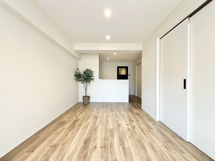 居間 快適に過ごす毎日を求めて、暮らしの中でご自身の「マイホーム」に創り上げてください。