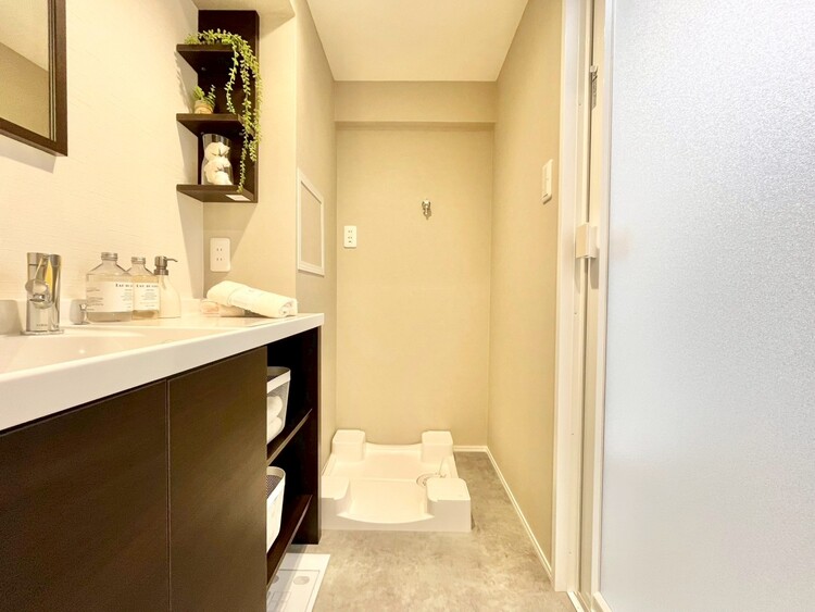 洗面 清潔感と心地よさを重視した、上質感漂うパウダールーム。