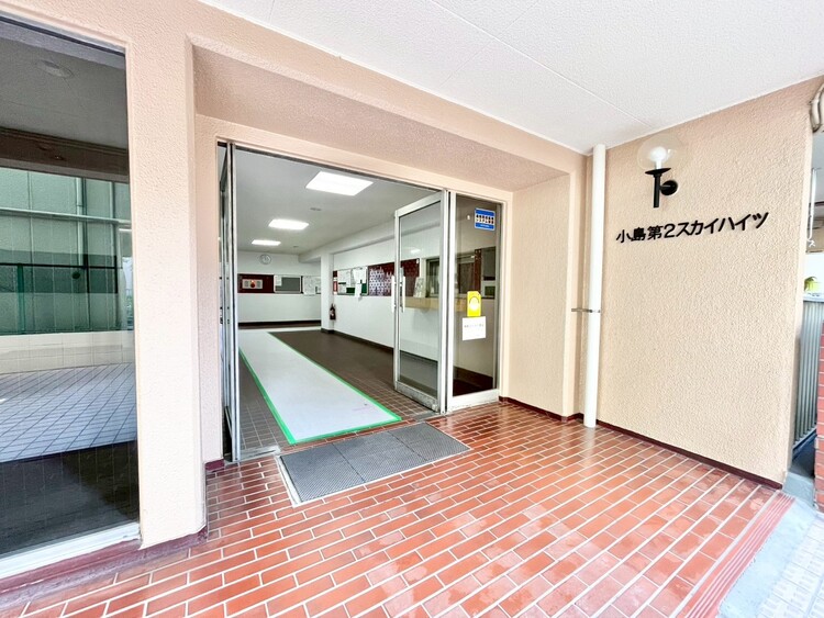 エントランス 外と内をつなぐエントランスは、まさに顔となる場所。