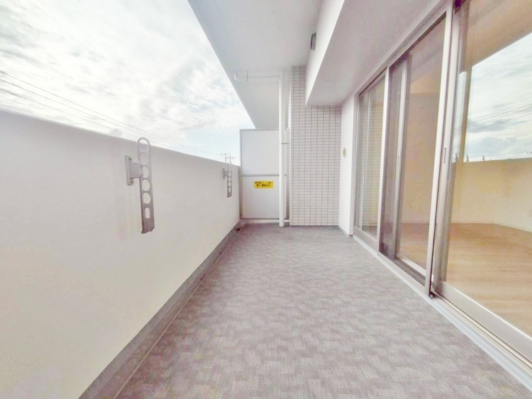 その他 朝の澄んだ空気や、夕方に吹く清々しい風を感じられるバルコニー。