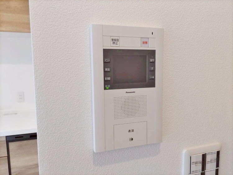 その他 誰が来てもわかる様にモニター付きインターホンを設置。