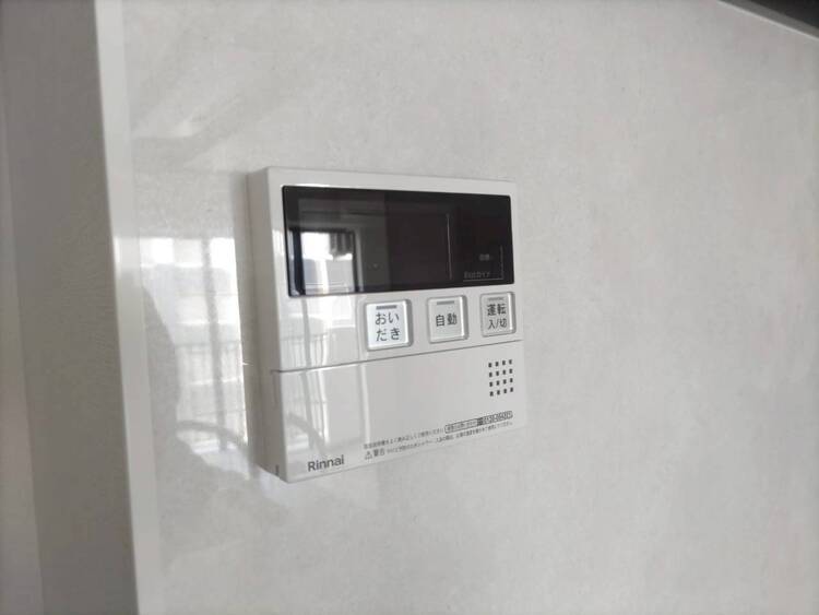 その他 見やすい画面で操作しやすい給湯パネル。