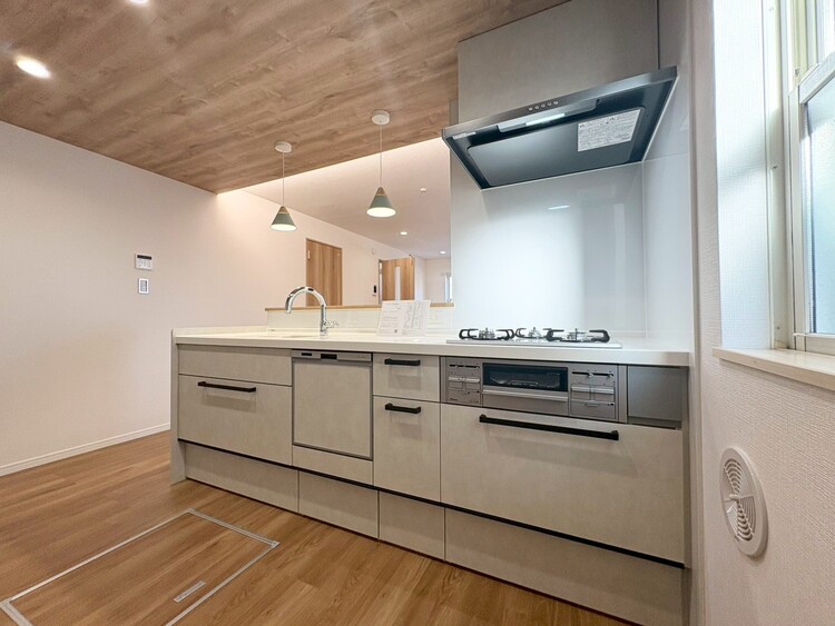 その他 開放感のあるキッチンスペース。調理をしながら、会話も弾みそうですね。