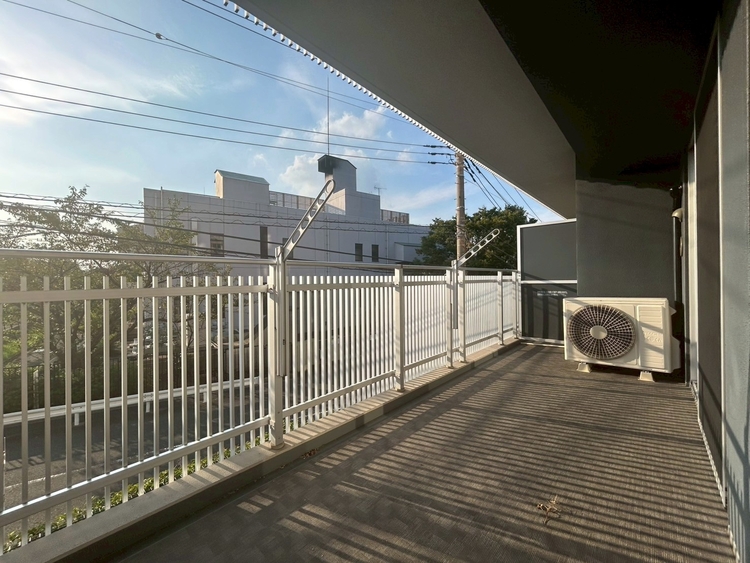 その他 朝の澄んだ空気や、夕方に吹く清々しい風を感じられるバルコニー。
