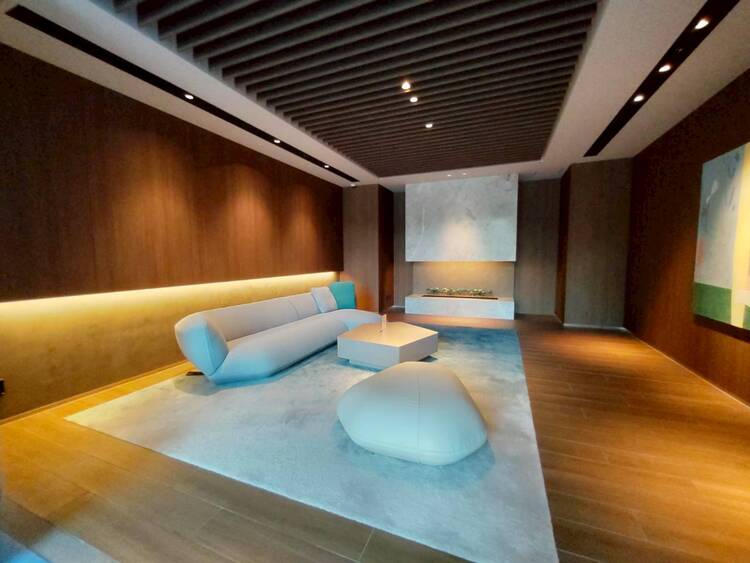 その他 館内は静寂な中が保たれており、管理が行き届いている印象を受けました。