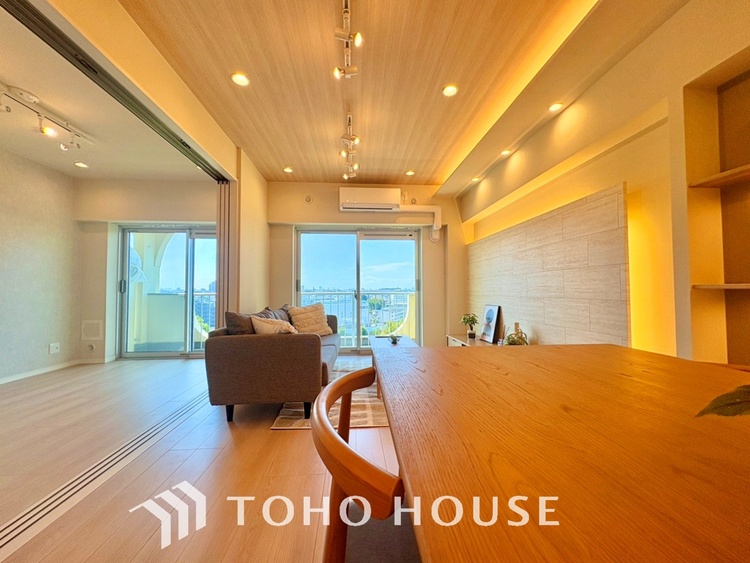 内装 【LIVING】◆家族◆愛する家族を一目で見渡せる。家族が集う空間。永遠に続く幸せな毎日を、ここで。