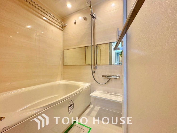 風呂 【BATHROOM】◆プライベートな空間◆simpleだからrelaxできるんです。こころもからだもキレイさっぱり。