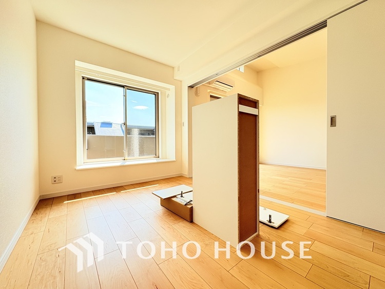 内装 1日の疲れを癒し、心地よく寛げるようゆったりとした広さをしています