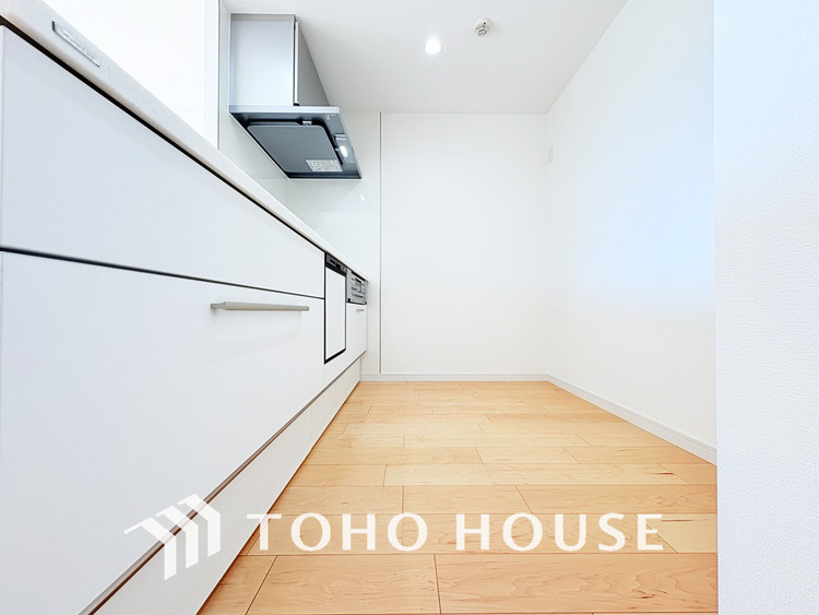 キッチン シンプルな部屋の雰囲気に溶け合うナチュラルキッチン