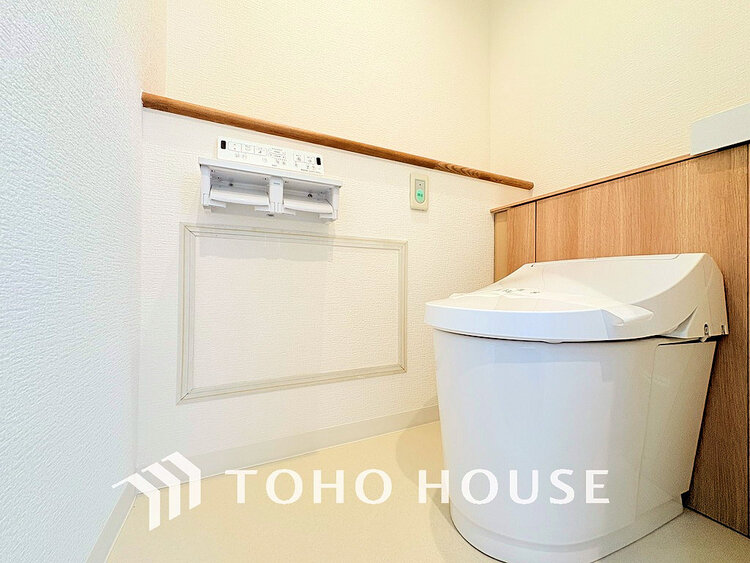 トイレ トイレには快適な温水洗浄便座付