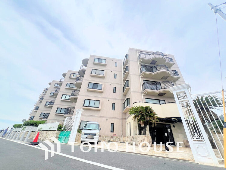 外観 〜相模湾を望む眺望〜全居室に採光があり明るい室内〜大切なペットと暮らせます〜