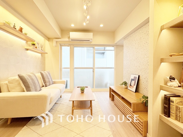 内装 【LIVING】◆陽光◆が差し込む。この開放的なLDKに家族の笑顔が集う。家族が一緒に過ごす空間は明るく、そして居心地よく。