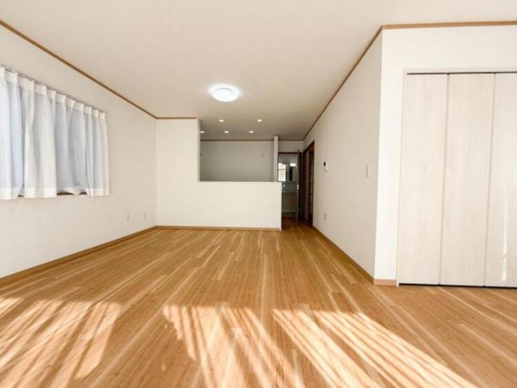 居間 お気軽にお問合せください。