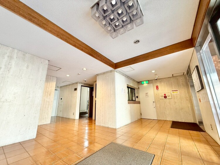 その他 館内は静寂な中が保たれており、管理が行き届いている印象を受けました。