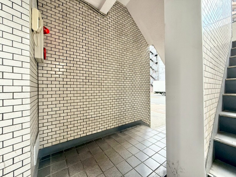 その他 館内は静寂な中が保たれており、管理が行き届いている印象を受けました。