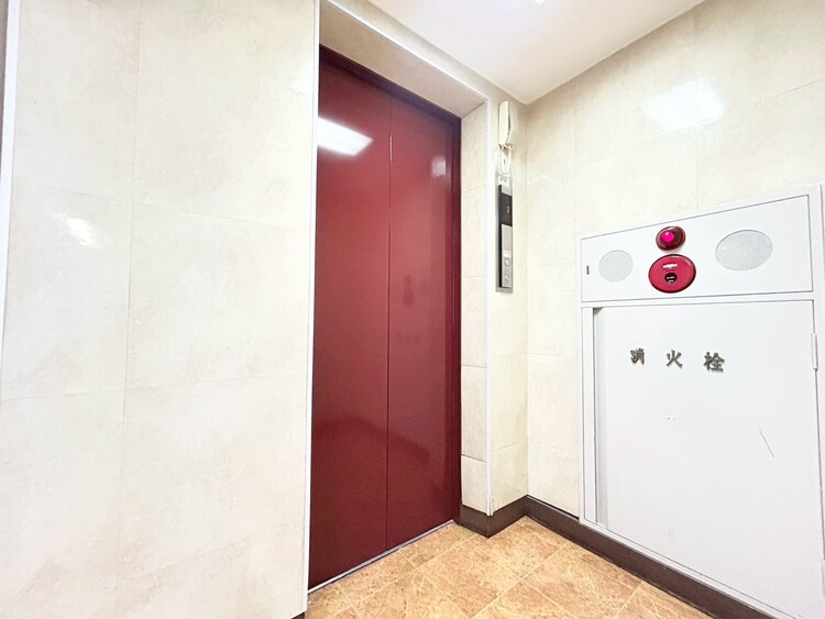 その他 エレベーター完備のため荷物が多くなっても安心。