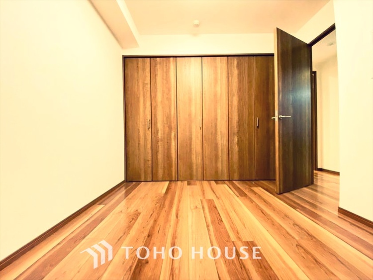 内装 【PRIVATE ROOM】◆快適◆な暮らしに不可欠な収納スペース。快適さとともに思い出も詰まっていく。