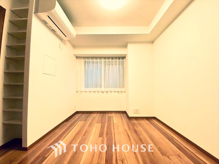 内装 【PRIVATE ROOM】◆属毛離裏◆子は父を手本とし、母に愛育されて成長する。家族の深い繋がり。いつまでも大切にしたい。