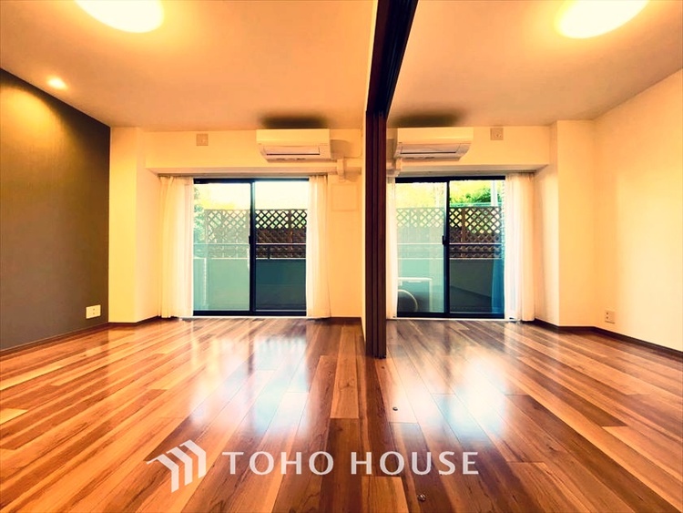 内装 【LIVING】◆陽光◆が差し込む。この開放的なLDKに家族の笑顔が集う。家族が一緒に過ごす空間は明るく、そして居心地よく。