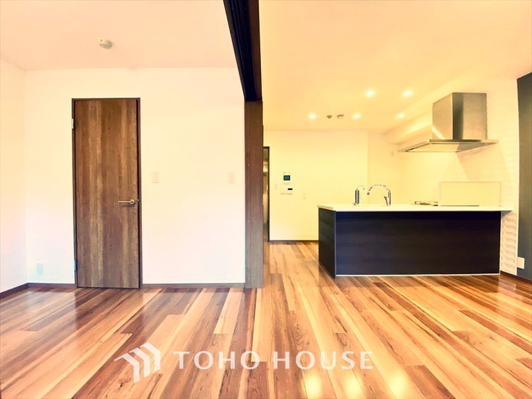 内装 【LIVING】◆Sunshine◆光が燦々と入り、いるだけで気持ちいい。「開放的でゆとりあるお部屋です。」