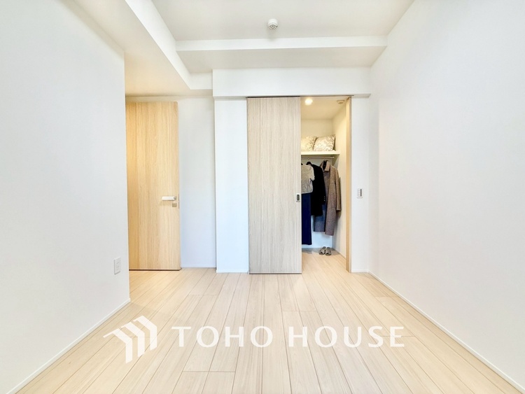 内装 ◆子供部屋◆冷涼な風、そよぐリビング。だんらんの場所はここから始まり、ここで終わる。家族の笑顔が集う素敵な場所だから、こだわり抜いた思いが詰まっているのだと思う。