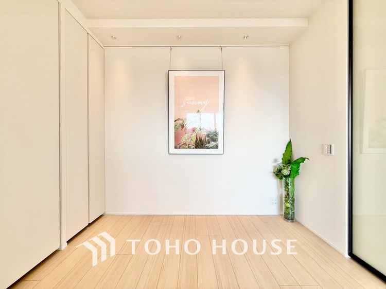 内装 ◆闇夜の輝き◆オレンジ色の光は大人になった今の僕にはわかる。1日の終わりを伝えに来たわけではなく、また明日が来る方へ導いてくれた事を。