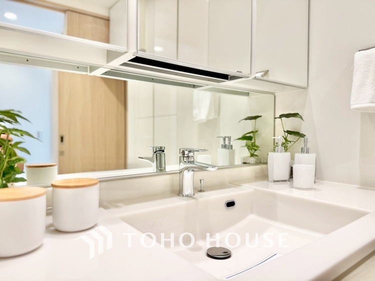 洗面 ◆洗面◆清潔感のある水回り。白で統一されたスタイリッシュな空間。毎日使う場所だから究極にシンプルにこだわりました。