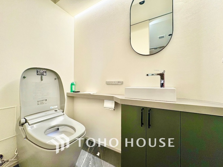 トイレ トイレも自分の時間をゆっくり過ごすスペースのひとつ。最新設備は嬉しい