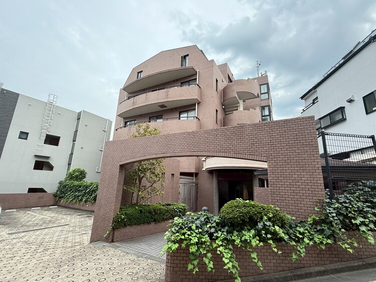 その他 飽きのこないシンプルモダンな外観です。