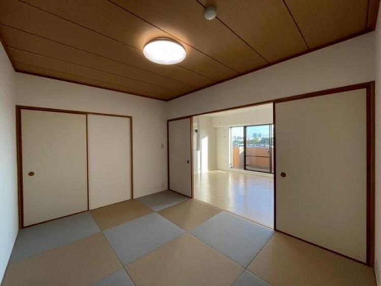 内装 間仕切りを開放することで、リビングダイニングと繋げ一間としても活用できます