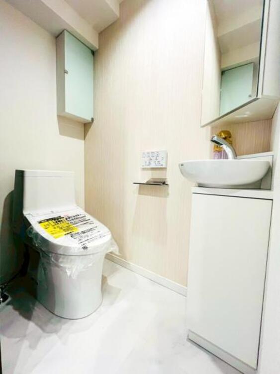 トイレ 【トイレ】ウォシュレット、保温機能付き便座など充実の設備です　お掃除がしやすくストレスフリー！！