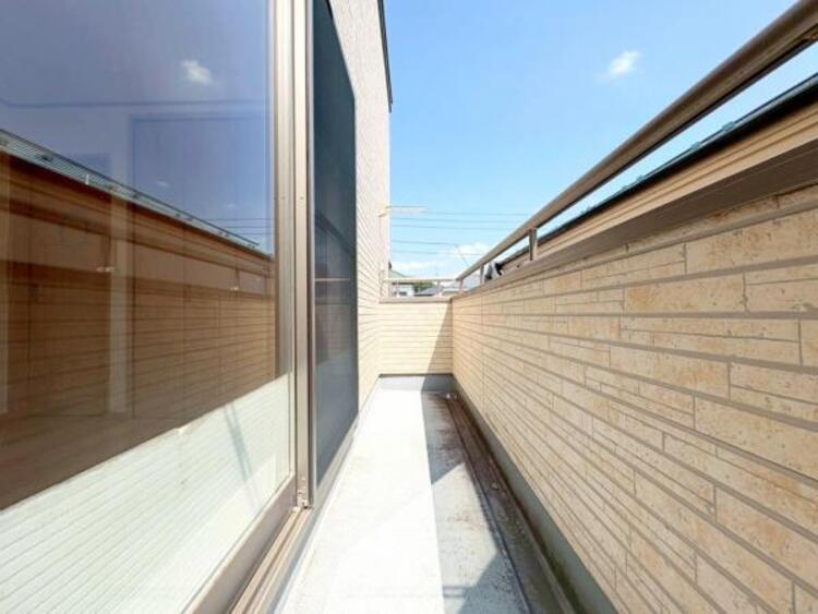 バルコニー 【2025年10月撮影】