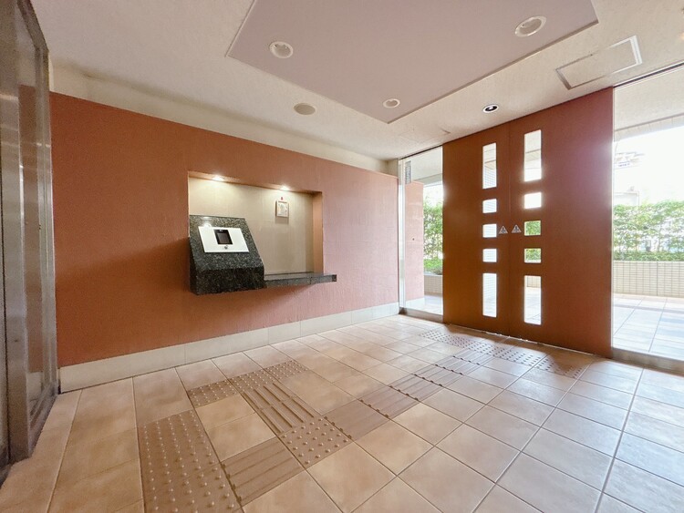 エントランス エントランスは、毎日の行き帰りで使う大事な空間です。