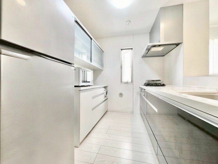 キッチン 洗練されたスタイリッシュなデザイン性と使いやすさを備えた仕様。