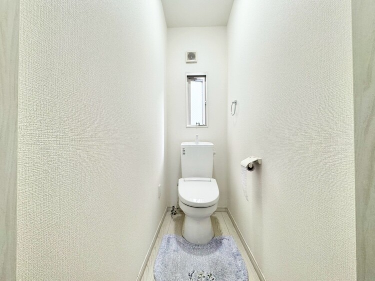 トイレ 暮らしの中のさりげないひとときの快適さにも、こだわりを、持って設備を配しております。