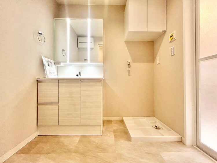 洗面 清潔感と心地よさを重視した、上質感漂うパウダールーム。