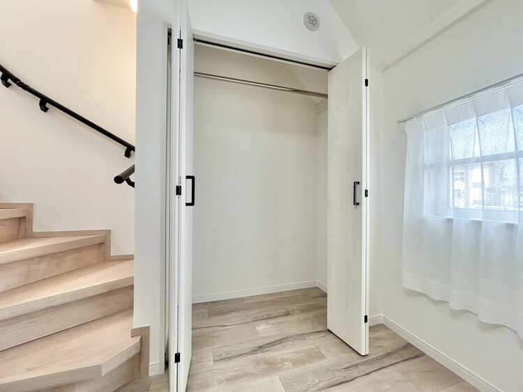 収納 居室にはクローゼットがあり、荷物もスッキリ収納して快適にお過ごしいただけます。