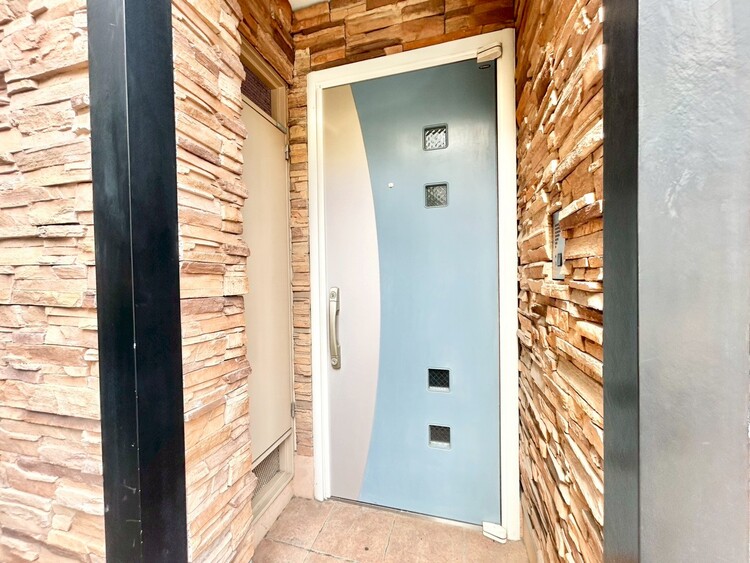 玄関 玄関を開ければ、そこは安らぎのご自宅。