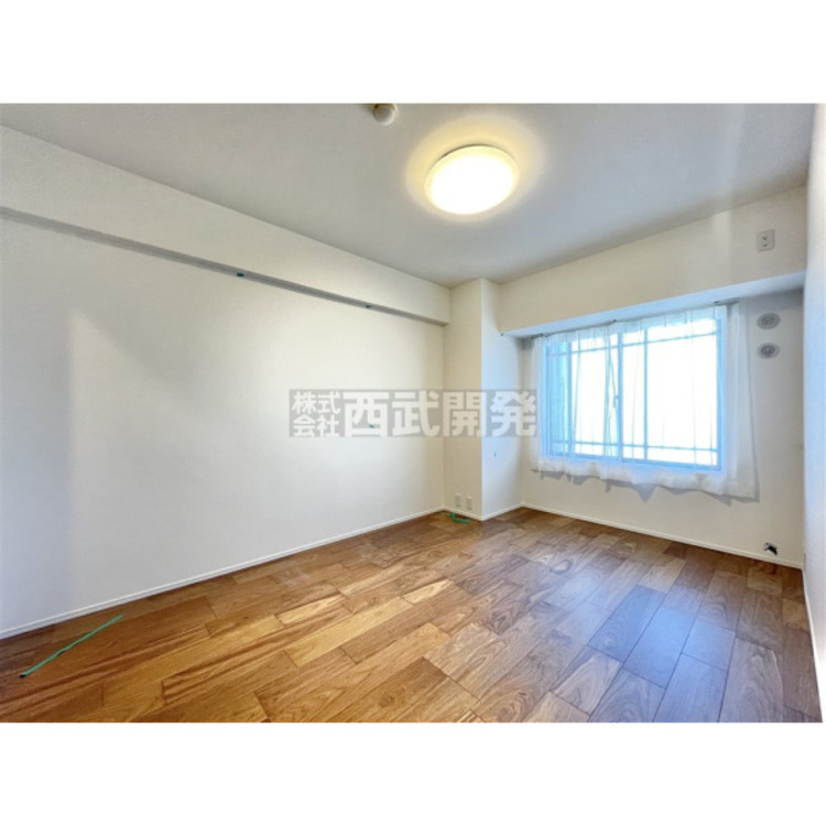 内装 穏やかな日差しと心地よい風が吹き抜ける窓配置