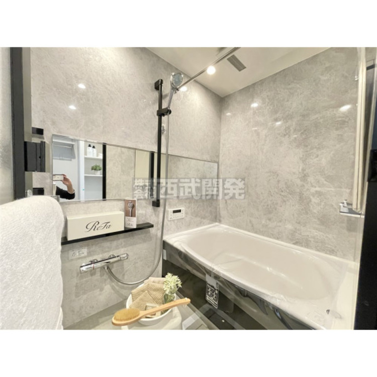 風呂 換気乾燥機付きの浴室は、雨の日でも洗濯物ができるのでとても便利です。梅雨の時期でもこれで安心ですね。