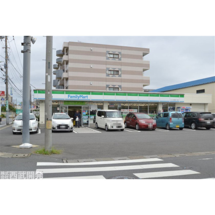 周辺 ファミリーマート(約600m)