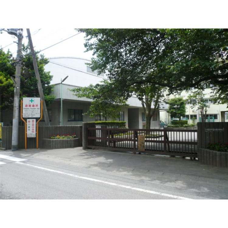 周辺 富士見中学校(約1200m)