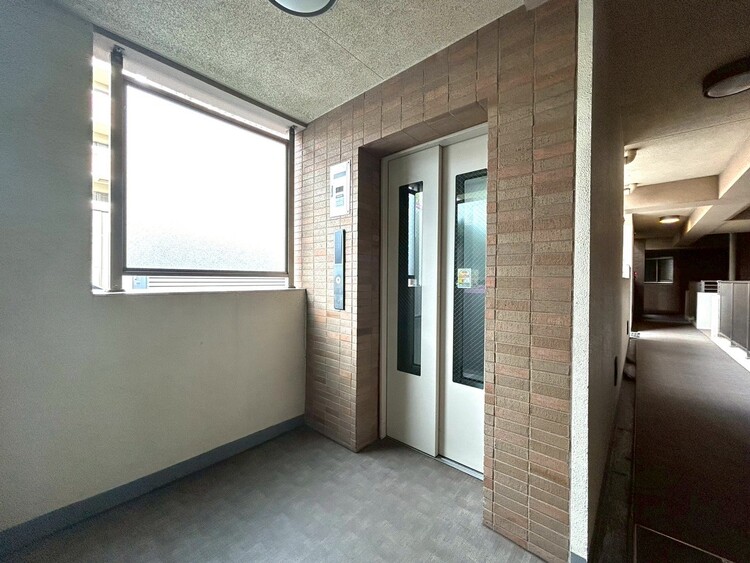 その他 エレベーター完備のため荷物が多くなっても安心。