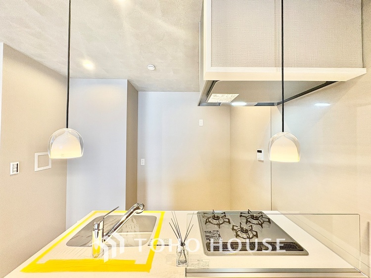 キッチン 【cooking papa is here】料理が苦手な人でも、チャレンジしてみたくなるワイドスパンのキッチン。家族の食卓がここから始まる。