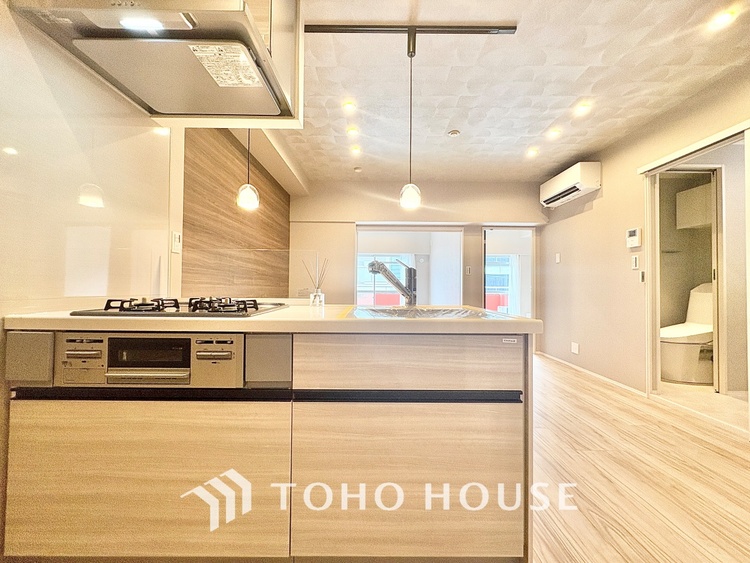 キッチン 【cooking papa is here】料理が苦手な人でも、チャレンジしてみたくなるワイドスパンのキッチン。家族の食卓がここから始まる。