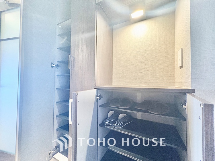 収納 【a closet full of dreams】しまいきれない思い出はクローゼットに。いつでも取り出せる広さが生活を彩る。