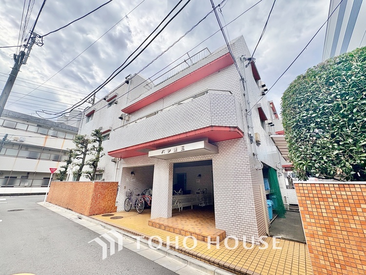 バルコニー 【the view of the sunlight】日差しと景色を取り入れつつ、プライベートな空間を演出するバルコニー