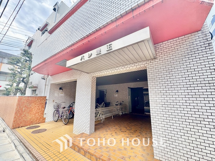 エントランス 【Breeze, green scent】澄み切った空気。移ろう季節の中、ゆっくりと流れる時間。幸せを噛みしめる穏やかな生活。